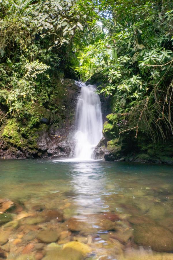 Pozas Y Cascadas La Presa Río Cuarto Esterno foto